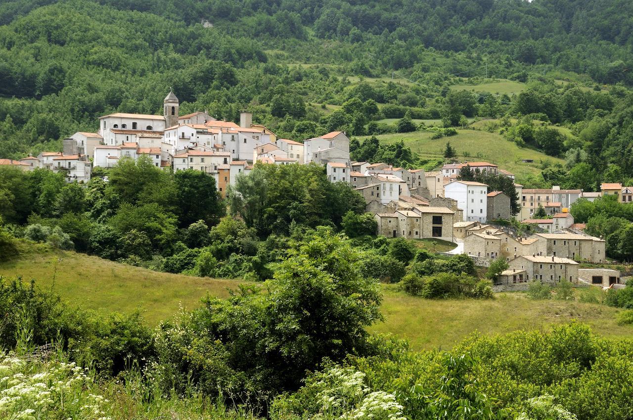 Borgotufi Albergo Diffuso Castel del Giudice Exterior foto
